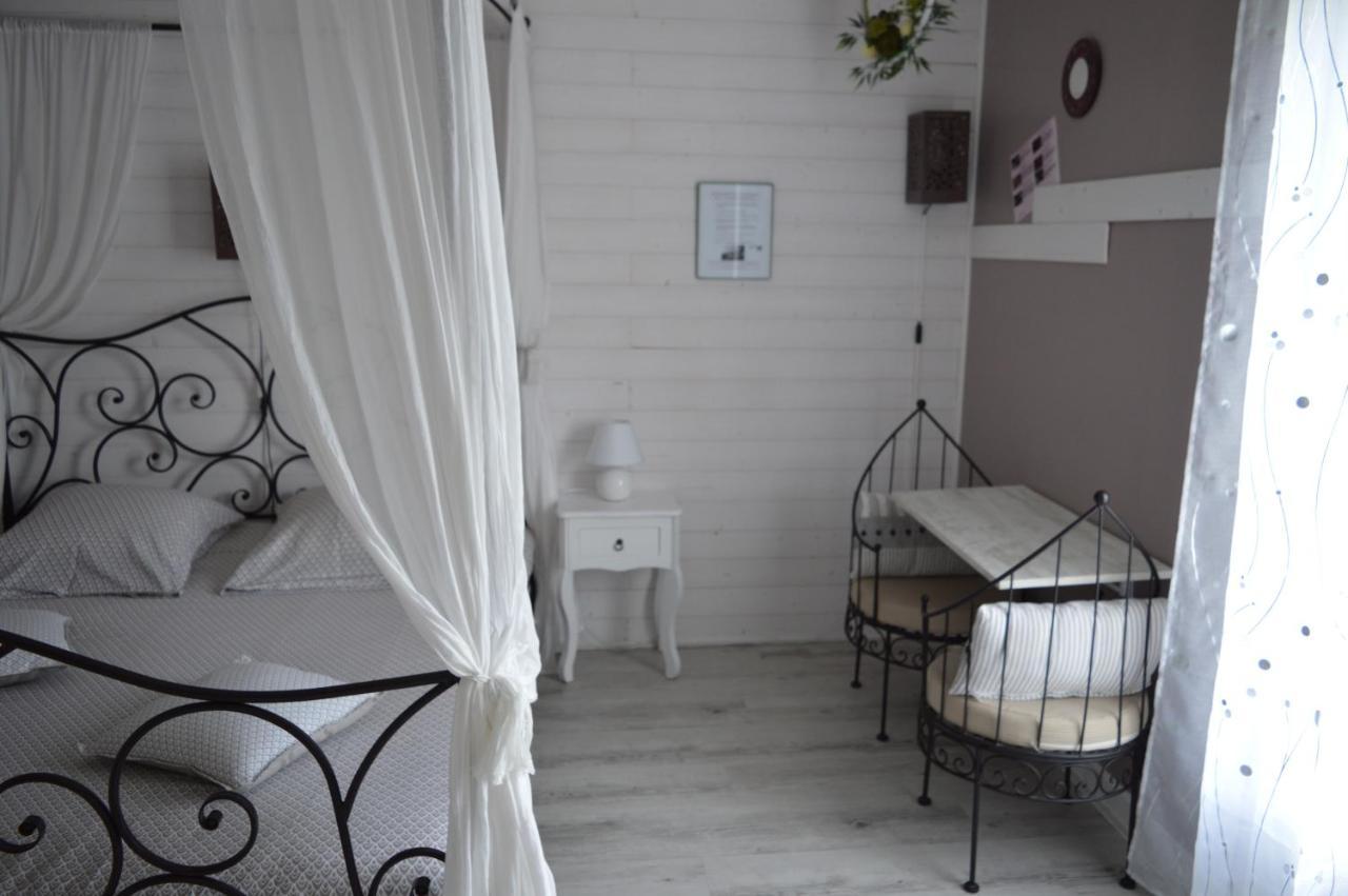Au Coeur Du Bien Etre, Chambre D'Hotes Avec Piscine Chauffee Et Couverte, Spa, Sauna, Massages Monteaux Buitenkant foto
